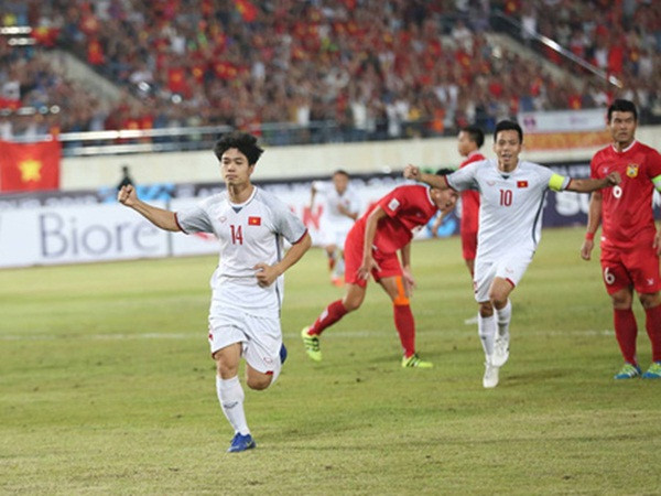 Lào 0-3 Việt Nam: Công Phượng, Quang Hải lập công