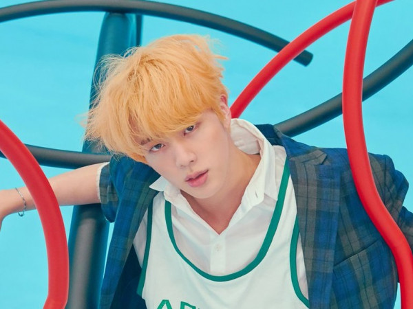 Dù muốn hay không, Jin (BTS) vẫn phải nhận danh hiệu “thánh giật mình” ở K-Pop