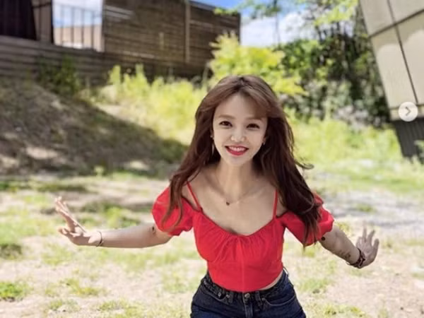 Một lần nữa, Jimin (AOA) lại khiến khán giả giật mình vì thân hình da bọc xương