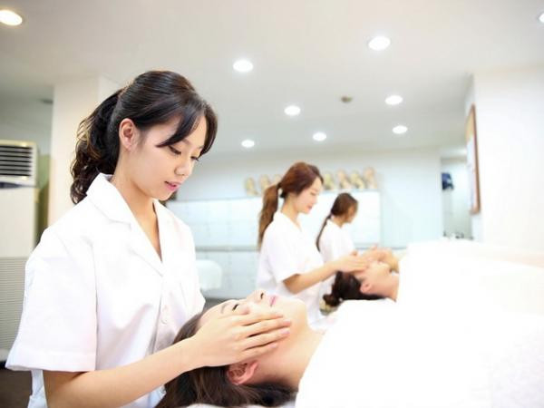 Cơ hội trở thành chuyên gia thẩm mỹ cùng Poly K-Beauty