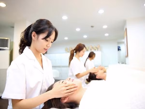 Cơ hội trở thành chuyên gia thẩm mỹ cùng Poly K-Beauty