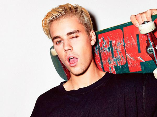Justin Bieber trổ tài hát tiếng Tây Ban Nha ca khúc sở hữu gần một tỷ lượt xem trên YouTube