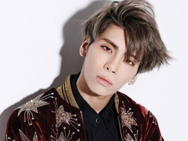 Fan phẫn nộ khi một nhóm nhạc vô danh sử dụng trái phép hình ảnh Jonghyun (SHINee)