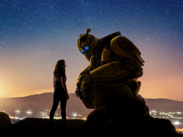 Điểm danh những dấu mốc quan trọng trong đời "ong nghệ" Bumblebee từ khi lạc xuống Trái Đất