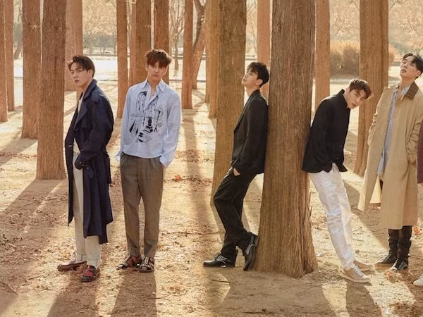 "Love Scenario" tiếp tục “càn quét” mọi BXH dù đã một tháng kể từ khi phát hành