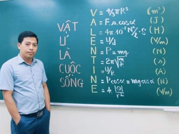 Thầy giáo dạy Vật lý "định nghĩa" ngày Valentine bằng cách cực dễ thương!
