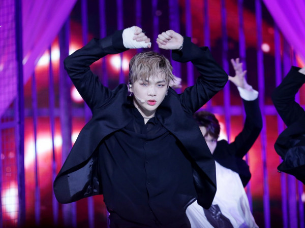 Vì Kang Daniel bị chấn thương bàn tay, nhóm Wanna One quyết định thay đổi cả vũ đạo của mình