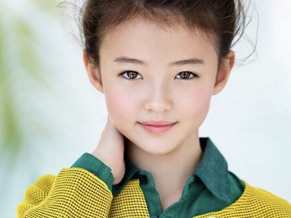 Ella Gross: Cô bé mẫu nhí xinh đẹp nhất thế giới hóa ra chính là người mẫu ruột của Zara