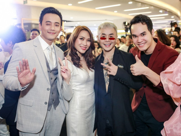 Gần như cả showbiz đã tham dự sự kiện ra mắt phim điện ảnh đầu tay của Mỹ Tâm