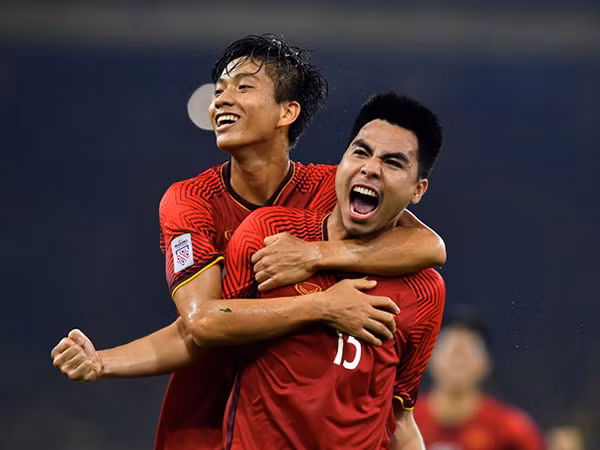 Phóng viên Malaysia: "Hãy lo sợ, vì Việt Nam đã là ông lớn khu vực"