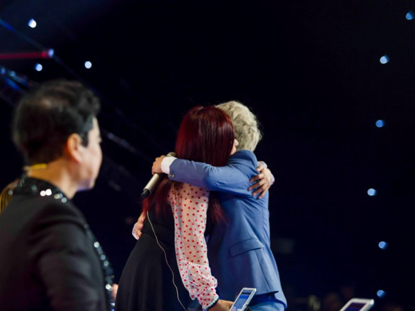 Phương Thanh lặng người khi thí sinh hát tặng cha, đề nghị được ôm vì quá xúc động