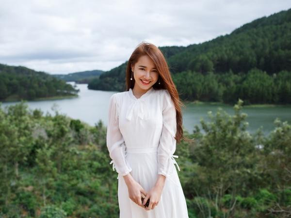 Nhã Phương xinh đẹp tựa “thần tiên tỷ tỷ” trong bộ ảnh mới