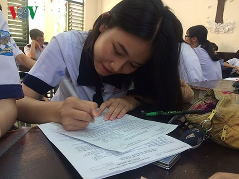 Chọn cùng lúc 2 bài thi tổ hợp: Coi chừng kiệt sức!