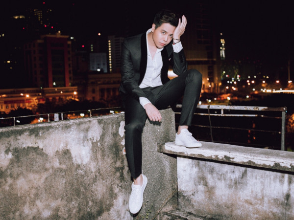  Trịnh Thăng Bình tự tay làm stylist trong MV mới, hướng đến hình ảnh quý ông lịch lãm