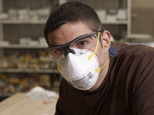 Nên chọn loại khẩu trang nào để phòng tránh lây nhiễm virus corona?