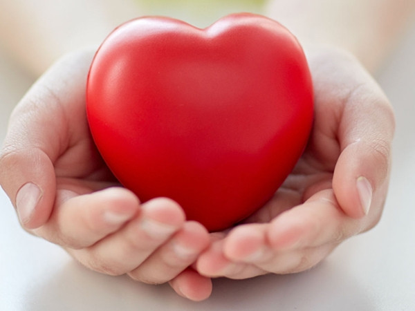 Bước vào sổ điện thoại của người khác thì dễ, bước vào trái tim của họ thì khó…