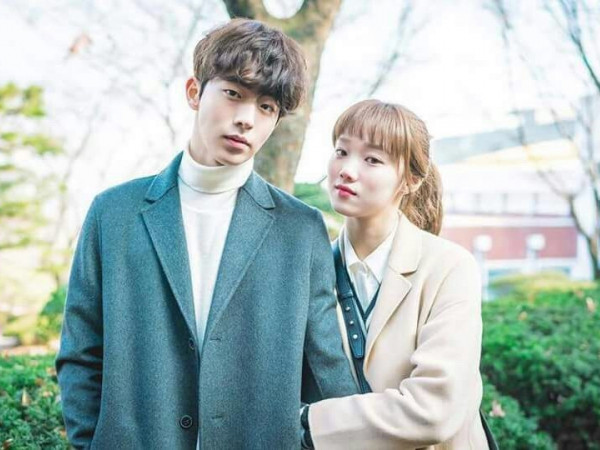 Những cặp đôi hẹn hò chớp nhoáng khiến fan chưa kịp mừng đã thấy chia tay