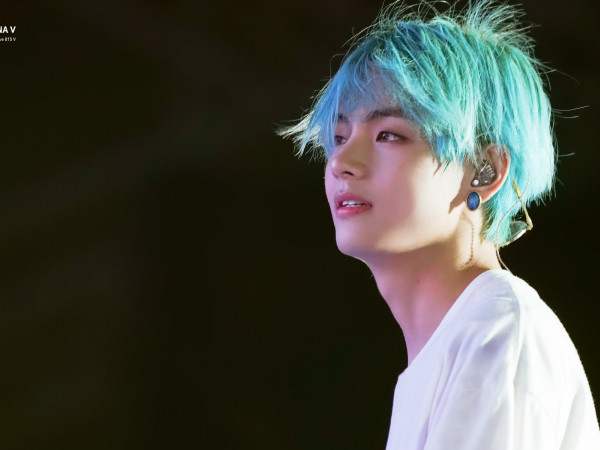 V (BTS) bất ngờ "thả thính" fan ca khúc do chính mình sáng tác