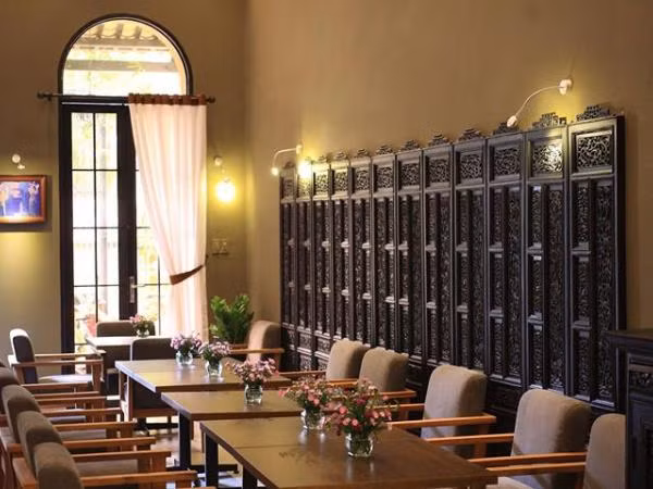 Tết này, cùng nhau "sống chậm" với quán cà phê hoài cổ, kiến trúc Đông Dương 