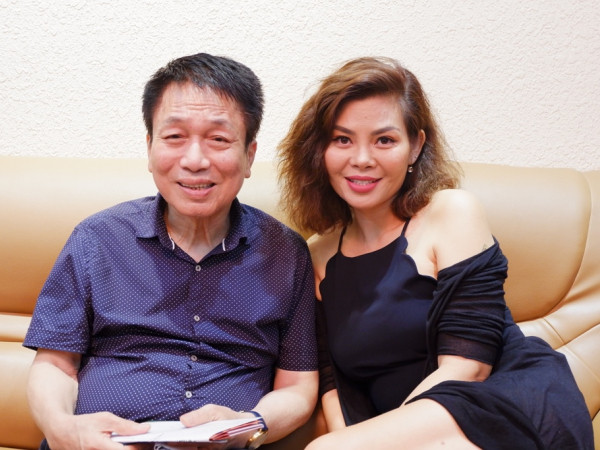 Vừa về nước, ca sĩ Ngọc Anh đã vội vàng ghé thăm nhạc sĩ Phú Quang