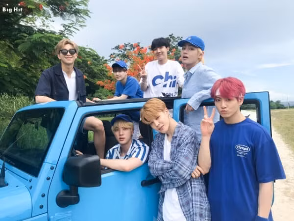 BTS "all-kill" BXH "100 gương mặt đẹp trai nhất thế giới năm 2018" của TC Candler