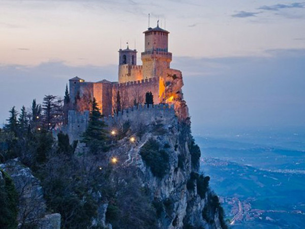 Vẻ đẹp của 10 quốc gia nhỏ nhất thế giới