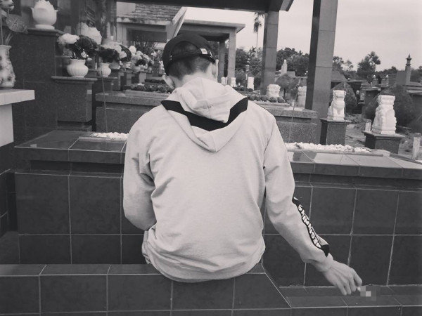 Cô gái năm 17 tuổi chẳng đi theo bạn đến hết đời: Tình yêu 8 năm và mất nhau mãi mãi...