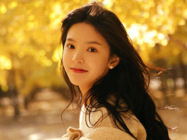 Cô gái này làm Weibo dậy sóng vì đẹp đến mức "đại gia" Vương Tư Thông cũng phải follow