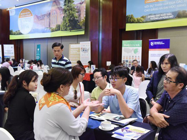 Hà Nội công bố danh sách các trung tâm ngoại ngữ, tư vấn du học được cấp phép