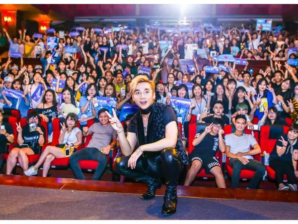 Góc của fan: "Tùng cứ việc "trôi", đừng sợ "lạc" vì đã có Sky!"