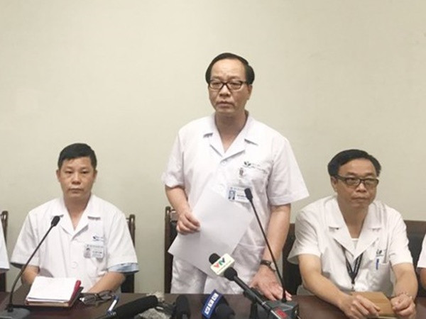 Bác sĩ lý giải vì sao bé 3 tuổi bị bỏ quên 7h trên xe thoát chết