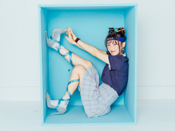 Han Sara tung teaser mới, fan "cười ngất" với tựa đề bài hát siêu "lầy lội" 