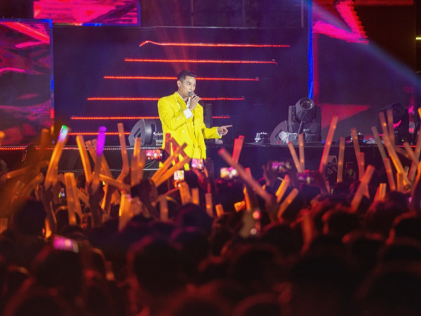 Isaac, Bích Phương, Đen Vâu... mang loạt hit hoà nhịp cùng 40 ngàn sinh viên