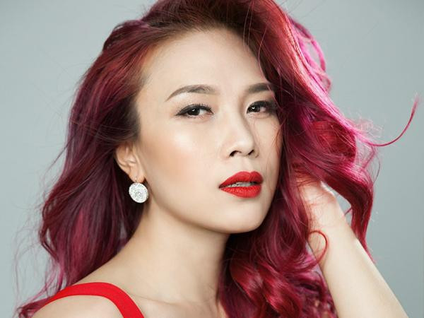 Mỹ Tâm tổ chức fan-meeting, ra mắt DVD "Ô cửa màu xanh" ngay dịp sinh nhật