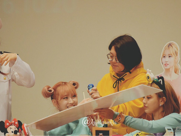 TWICE thật may mắn khi có người quản lý siêu có tâm như thế này