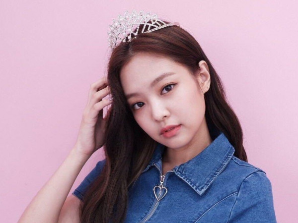 Ai cũng từng quên lời bài hát, nhưng hiếm người phản ứng như Jennie (BLACKPINK)