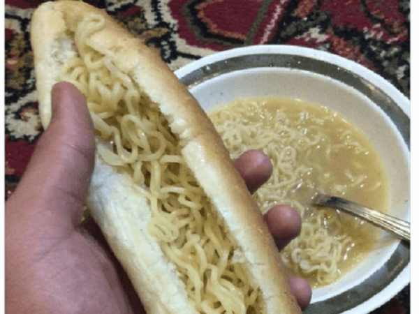 Thử kết hợp bánh kẹp sandwich và mì gói Indonesia, "nhà sáng tạo" nhận cái kết "đắng"