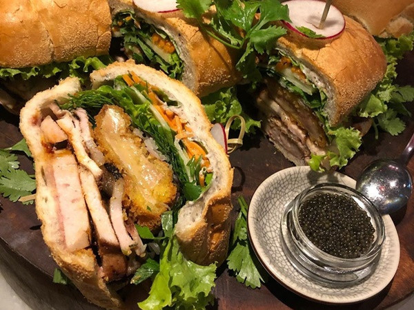 Có gì trong chiếc bánh mì giá trên trời tận 100 USD ở TP.HCM?