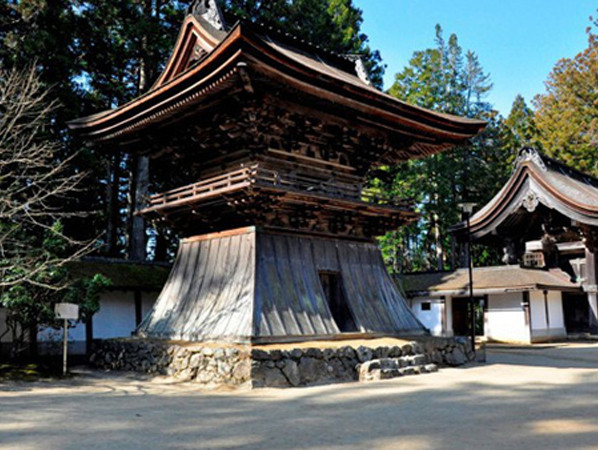 Nhật Bản: Nhà sư bị trầm cảm, kiện ngôi đền vì làm việc quá sức