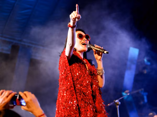 Mỹ Tâm làm khán giả Đà Nẵng "phát cuồng" với biểu cảm đáng yêu trong đêm nhạc giới thiệu "Tâm 9"