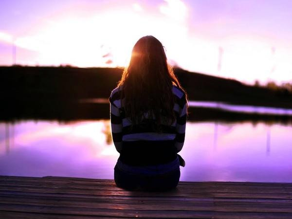 Làm thế nào để thoát khỏi những "hố đen" mang tên Nỗi buồn?