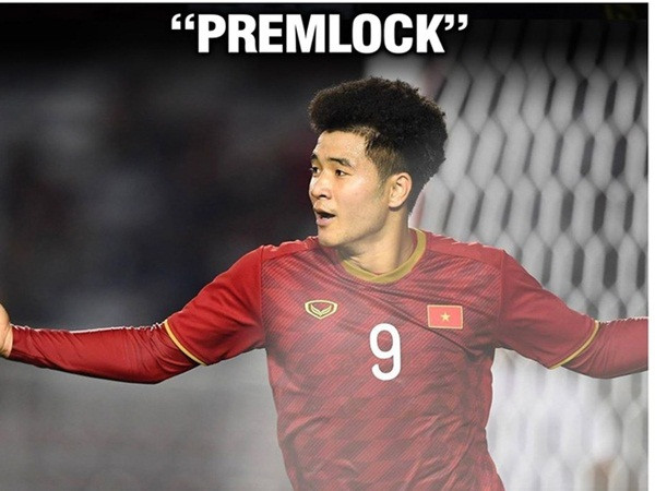 Kiểu tóc xoăn tít của Đức Chinh thành trend mới sau chiến thắng Campuchia