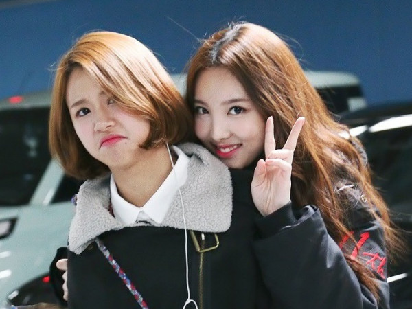 Chỉ dùng toàn mỹ phẩm “ngon, bổ, rẻ” thôi, nhưng làn da của Nayeon và Chaeyoung (TWICE) siêu đẹp