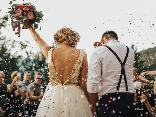 Thế hệ Z ở Mỹ làm đám cưới: Cha mẹ không cần bỏ tiền, cứ để con tự lo