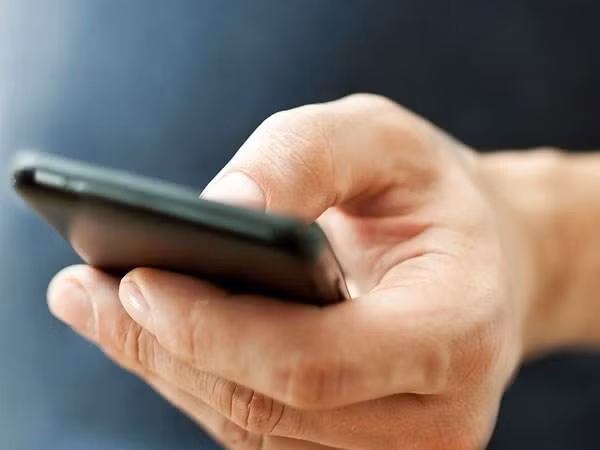 Chàng trai 3 năm liền ngày nào cũng nhắn tin "tôi ghét cô" cho bạn gái cũ