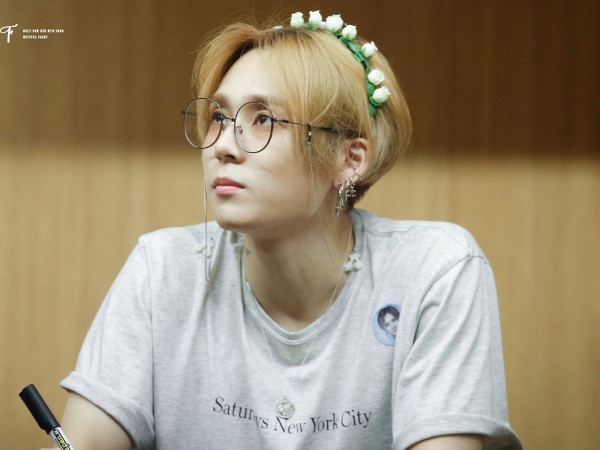 E'Dawn (PENTAGON) lần đầu lên tiếng sau khi công bố hẹn hò với HyunA