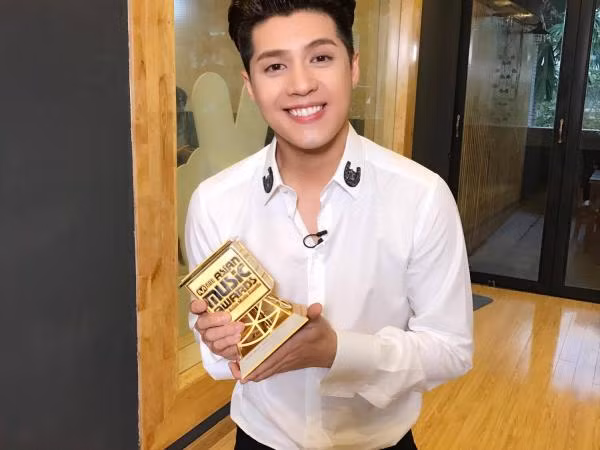 Noo Phước Thịnh - "Nghệ sĩ châu Á xuất sắc nhất" tại #MAMA2016