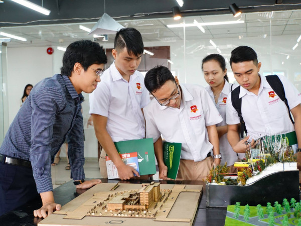 Vẽ không đẹp có học được Kiến trúc?