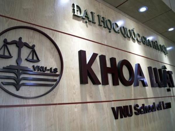 Khoa Luật – ĐH QGHN công bố kết luận vụ giảng viên bị tố gạ tình, trù dập nữ sinh