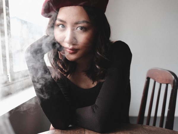 Ngắm loạt ảnh thể hiện sự trưởng thành ở tuổi 23 của Văn Mai Hương